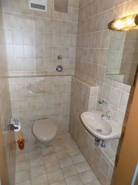 0605 WC im Gemeinschafts- raum.jpg - 