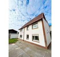 Sanierungsbedürftiges Zweifamilienhaus in Alt-Bonames zur Selbstverwirklichung (auch als EFH) - Frankfurt am Main