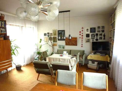 Wohnzimmer, Terrassentür - 5 Zimmer Einfamilienhaus in Freiberg