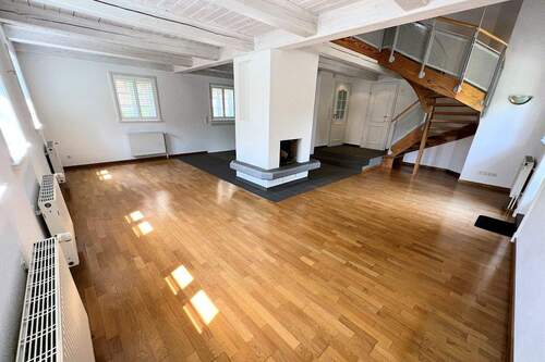 W2: Großzügiger Wohnbereich mit Kamin - 