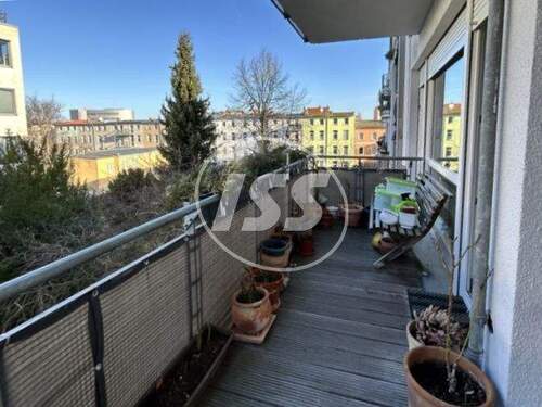 Balkon mit Aussicht - Etagenwohnung mit 54,00 m&sup2; in Rostock zur Miete