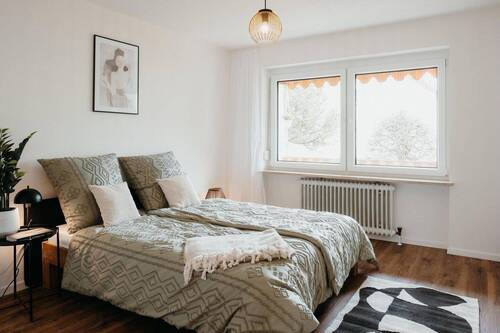 Schlafzimmer - Charmante 3-Zimmer-Wohnung in Kaufbeuren von privat (provisionsfrei & einzugsbereit)