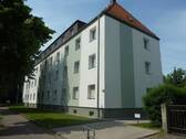 Hausansicht - 2 Zimmer Etagenwohnung zur Miete in Markkleeberg