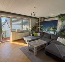 Helle 3-Zimmer-Etagenwohnung mit großem Balkon und Garage in ruhiger Lage - Wangen