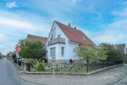 Außenansicht_ - Gepflegtes Einfamilienhaus in Sarstedt - ideal für Familien