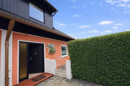 Aussen 2.jpeg - 4 Zimmer Doppelhaushälfte in Ve