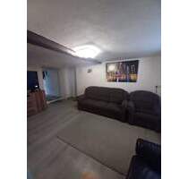 Freistehendes Einfamilienhaus mit Scheune in Gädheim