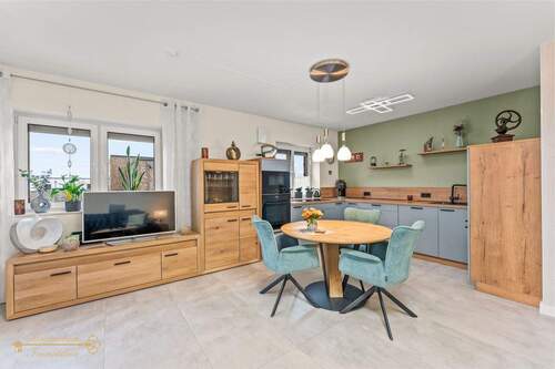 Wohnen / Kochen - Etagenwohnung mit 68,00 m&sup2; in Berne zum Kaufen