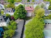 Haus- und Hinterhofansicht - 