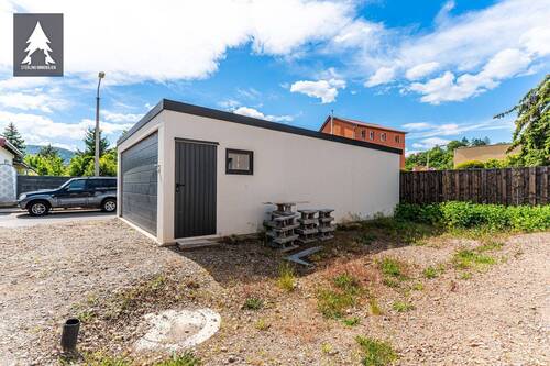 Garage - 