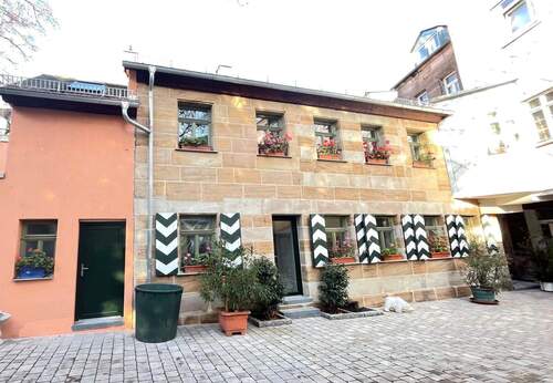 Schmuckstück - Kleines verborgenes wunderschönes Schmuckstück im Herzen von Fürth....