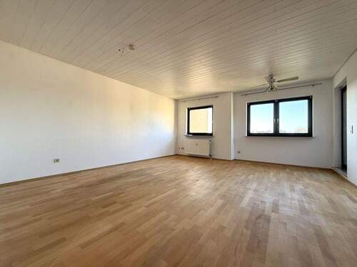 Wohnzimmer I - 3 Zimmer Etagenwohnung zum Kaufen in Heppenheim