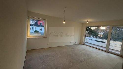 Wohnzimmer - 2 Zimmer Etagenwohnung zur Miete in Überlingen