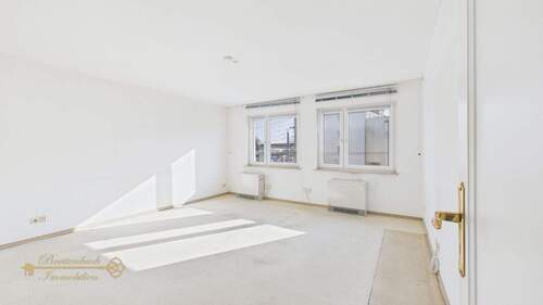 Wohnzimmer - Etagenwohnung mit 76,00 m&sup2; in Bremen zum Kaufen