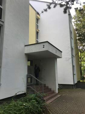 Ansicht des Hauseingangs - Etagenwohnung mit 78,30 m&sup2; in Darmstadt zur Miete