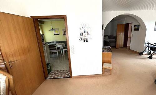 Blick ins Wohnzimmer - 