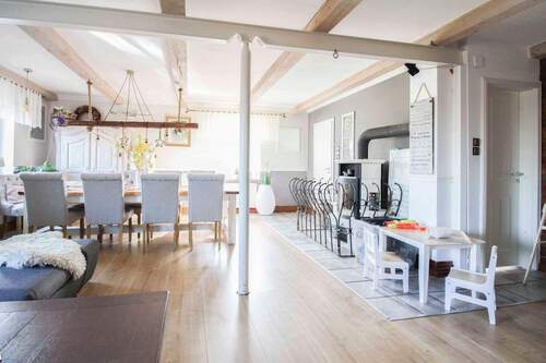 Wohn- und Esszimmer - 6 Zimmer Einfamilienhaus zum Kaufen in Simonsberg