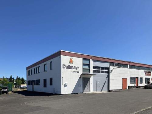 Vorderansicht - Gewerbehalle (Lager, Handwerk, Produktion) mit Büroetage in Kassel-Sandershausen