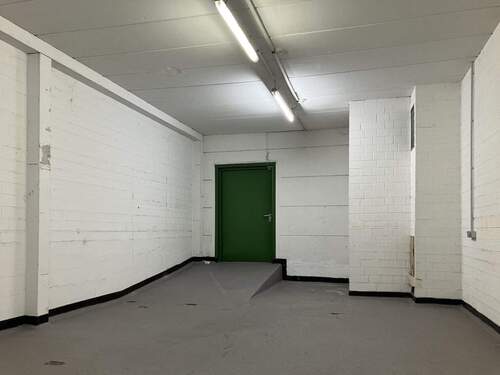 EG, Lagerraum 1, Tür nach außen - 