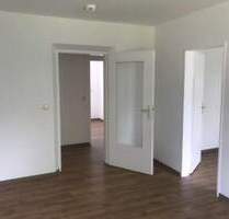 Schöne 2-Zimmer Wohnung mit neuen Bodenbelägen und Balkon zu vermieten - Bad Hersfeld Petersberg