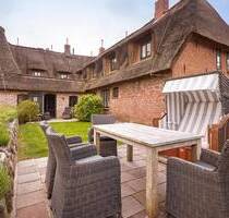 Exklusives Mittelhaus unter Reet - mit eigenem Garten und als Ferienwohnung genehmigt - Oevenum