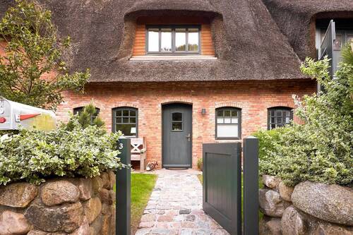 Hauseingang - 3 Zimmer Mehrfamilienhaus, Wohnhaus zum Kaufen in Oevenum