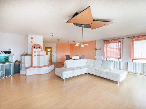 Wohnzimmer Ansicht 2 - Einfamilienhaus mit 190,70 m&sup2; in Malsch / Waldprechtsweier zum Kaufen