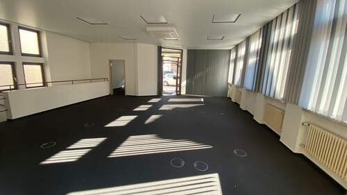 Büroraum EG.jpeg - Mehrfamilienhaus, Wohnhaus in Röthlein