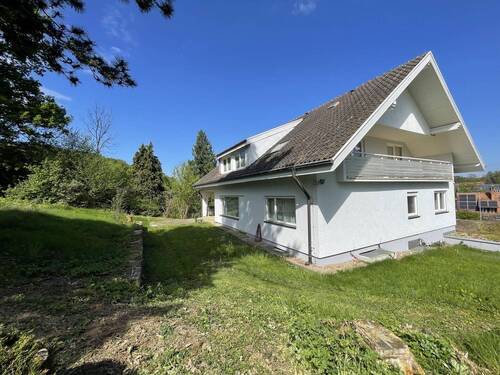 Ostseite - 9 Zimmer Einfamilienhaus in Müllheim