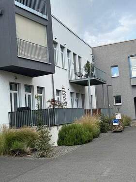 2 Innenhof - Seltenes Loft mit Loggia & Lift: 108 m², neuwertig, barrierearm mit Mosel-Nähe in Trier-West