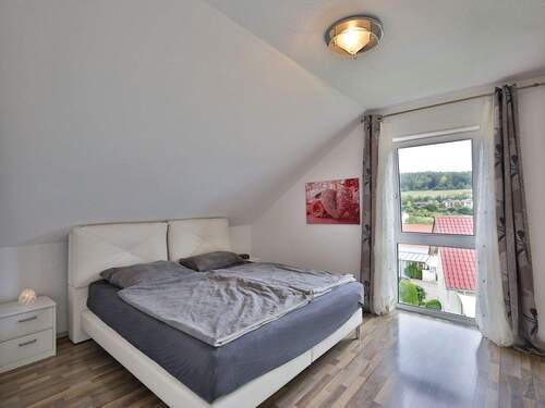 Geräumiger Schlafbereich - 