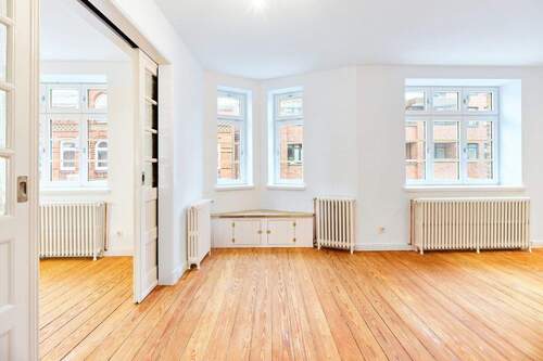 Whg. 1. OG - Wohnbereich - 8 Zimmer Mehrfamilienhaus, Wohnhaus zum Kaufen in Winsen (Luhe)