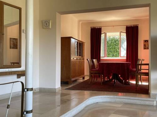 In den Wohnraum integriertes und doch separates Esszimmer - 