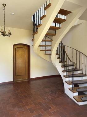 Wendeltreppe im Entreé - 