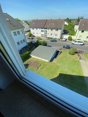 Fensterausblick DG - Etagenwohnung mit 145,00 m&sup2; in Schweinfurt zum Kaufen