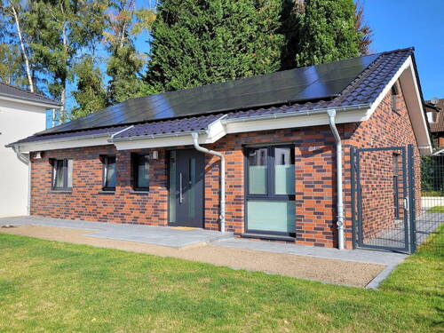 Bild 1 - Neubau Bungalow in KfW-55 Bauweise: ebenerdig, energieeffizient sowie hochwertig ausgestattet