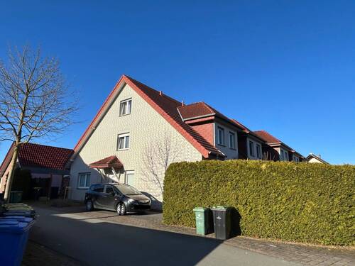 Außenansicht - 7 Zimmer Reihenendhaus zum Kaufen in Warburg