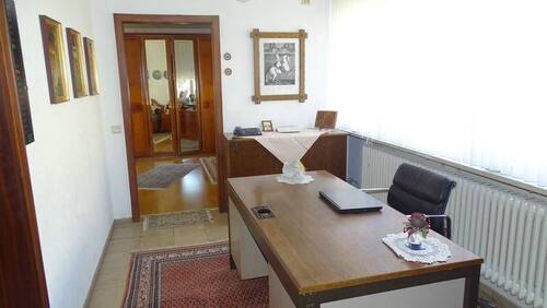 Büro Betreiber - 1 Zimmer Mehrfamilienhaus, Wohnhaus in Merzig