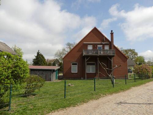 P1080040.JPG - 9 Zimmer Mehrfamilienhaus, Wohnhaus in Neukloster