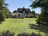Bild 1 - Entzückendes Reetdachhaus - 499.000,00&nbsp;EUR Kaufpreis, ca.&nbsp; 110,00&nbsp;m&sup2;&nbsp;Wohnfl&auml;che