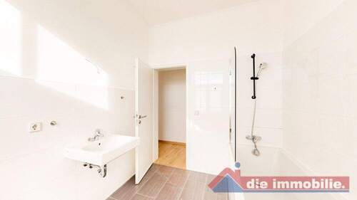 Bad_2 - Etagenwohnung mit 45,90 m² in Magdeburg / Stadtfeld West zur Miete