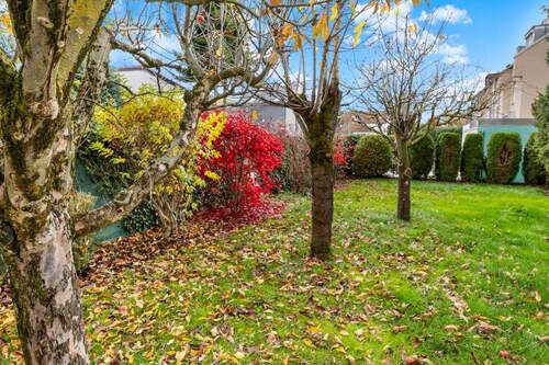 Wunderschöner Garten mit viel Platz (Eckgrundstück) - 