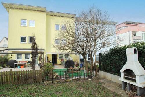 Garten - Gepflegtes Reihenmittelhaus mit Garten, Garage und 2 Freistellplätzen in Münchingen. Energieeff. 'A'