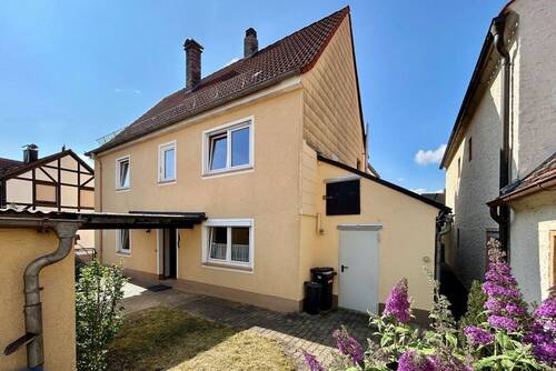 Hausansicht - Norden - 7 Zimmer Einfamilienhaus in Lichtenau
