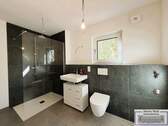 Blick in das Badezimmer - 
