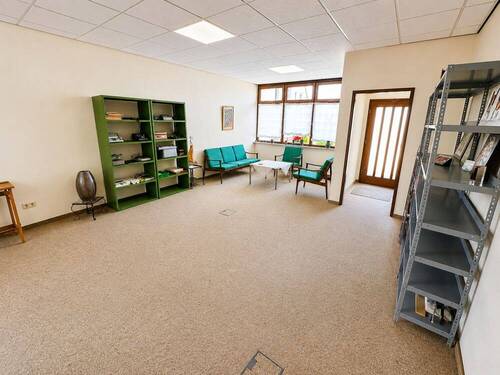 Einliegerwohnung/Büro - 