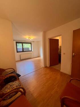 Flurbereich mit Kellerraum - 