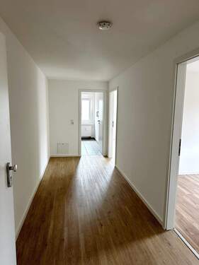 Flur - 2 Zimmer Etagenwohnung in Singen (Hohentwiel)