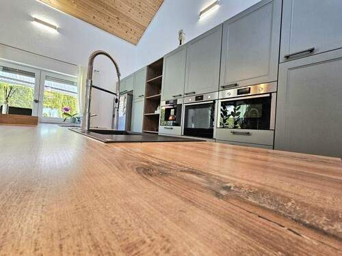 Einbauküche inklusive - Mehrfamilienhaus, Wohnhaus mit 283,00 m&sup2; in Oberndorf a.N. zum Kaufen