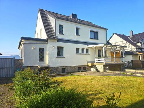 Hofansicht - 5 Zimmer Mehrfamilienhaus, Wohnhaus in Südharz